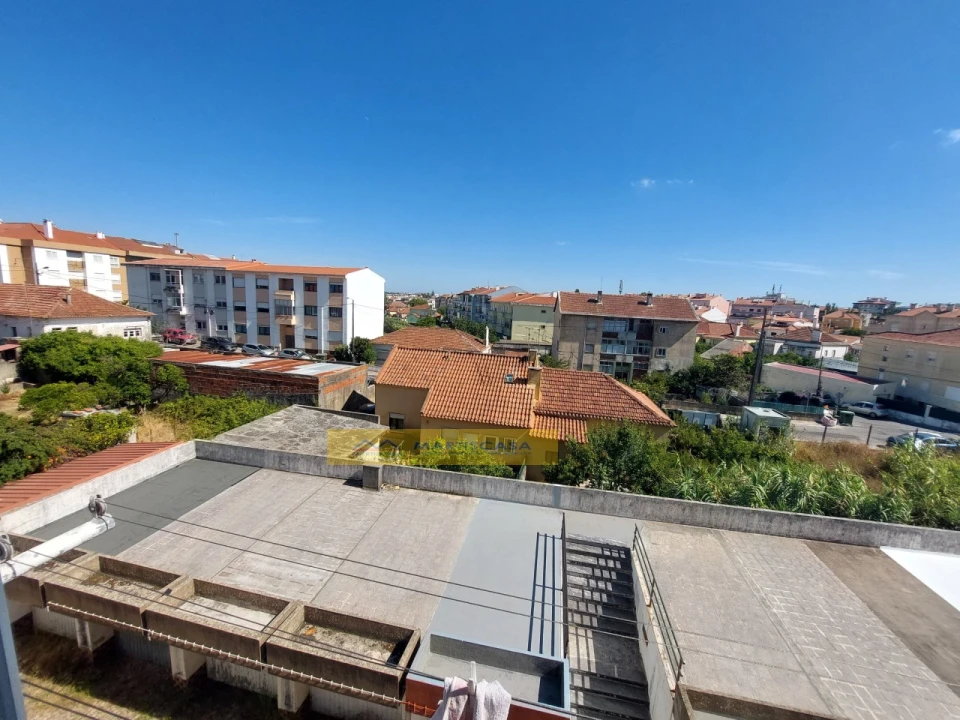 Apartamento T2 para Venda em Algueirão-Mem Martins Foto 5