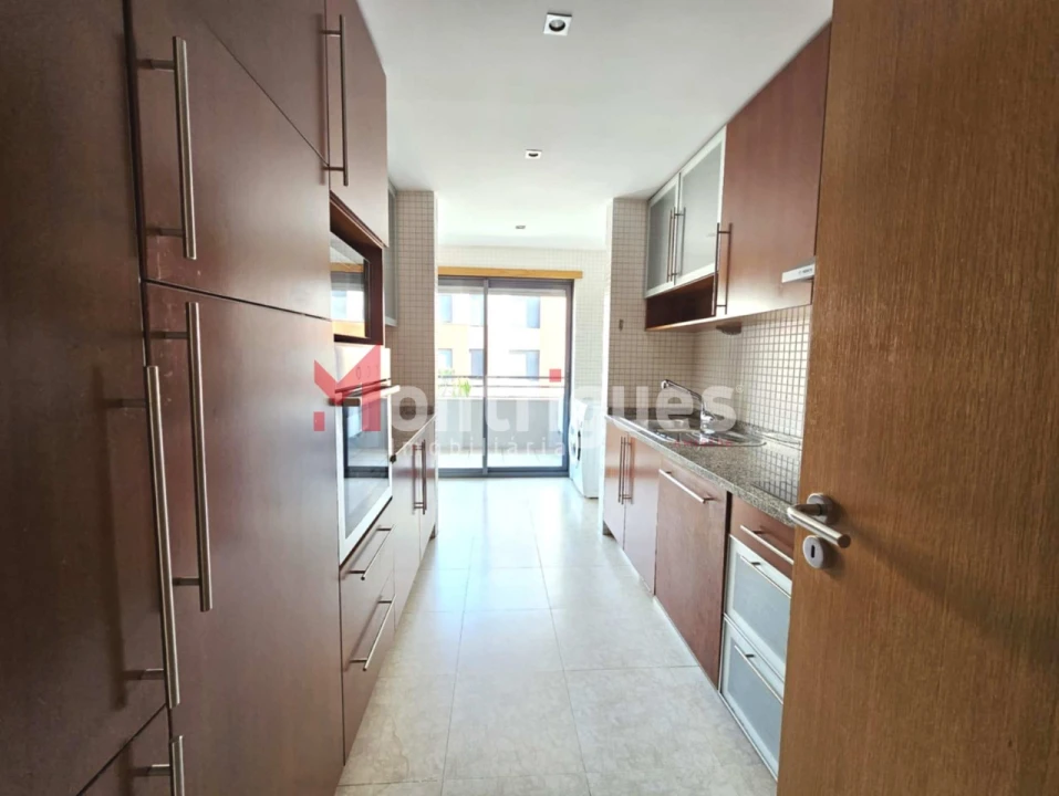 Apartamento T2 para Venda em Parque das Nações Foto 6