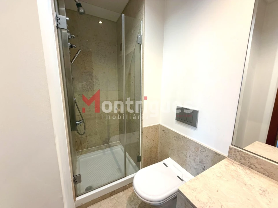 Apartamento T3 para Arrendamento em Parque das Nações Foto 15