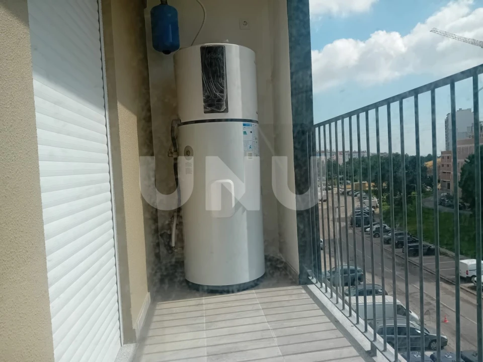 Moradia T4 para Venda em Corroios Foto 18