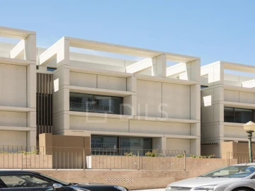 Moradia T5 para Venda em Alcantara