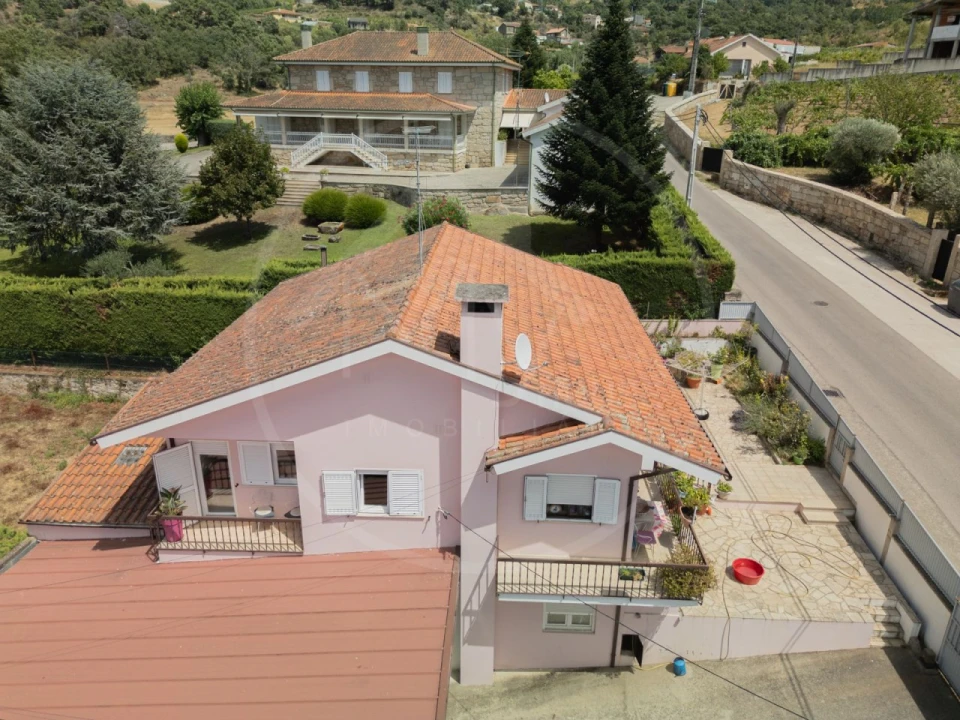 Moradia T4 para Venda em Eiras, São Julião de Montenegro e Cela Foto 8