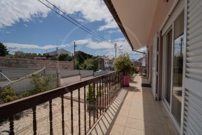 Moradia T4 para Venda em Eiras, São Julião de Montenegro e Cela