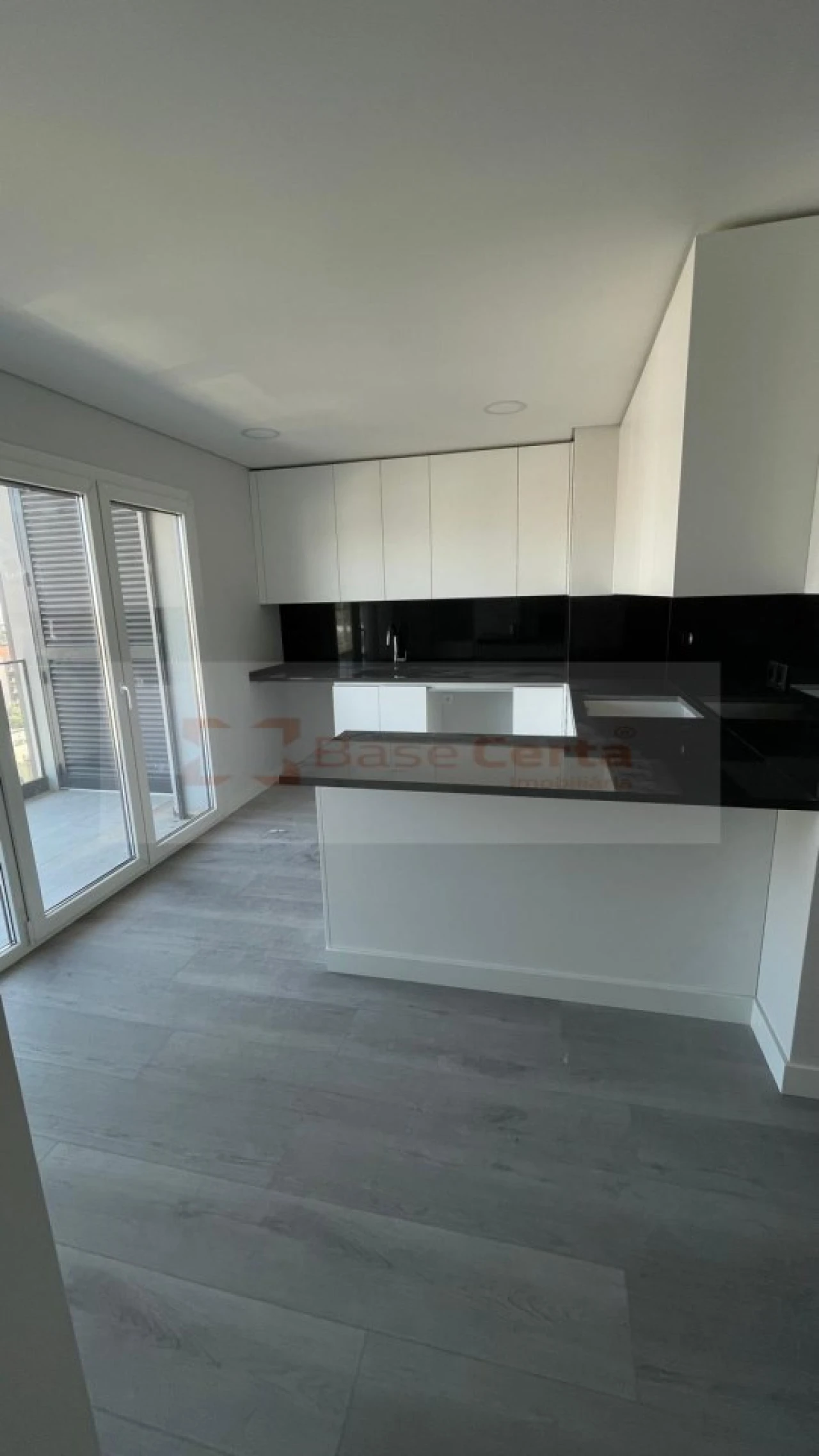 Apartamento T2 para Venda em Santa Iria de Azoia, São João da Talha e Bobadela Foto 4