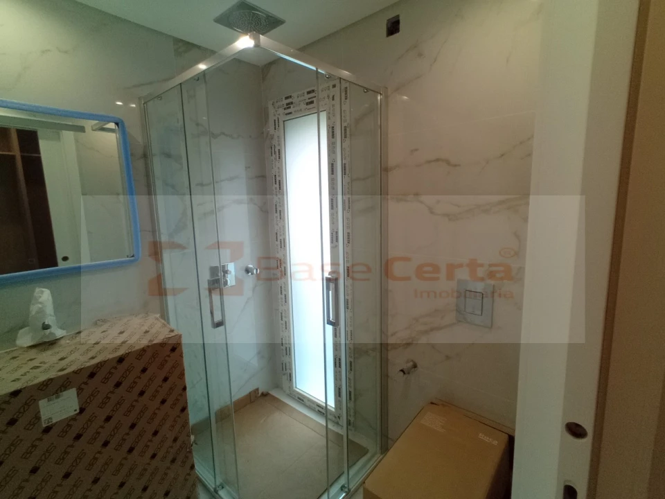 Apartamento T2 para Venda em Santa Iria de Azoia, São João da Talha e Bobadela Foto 13