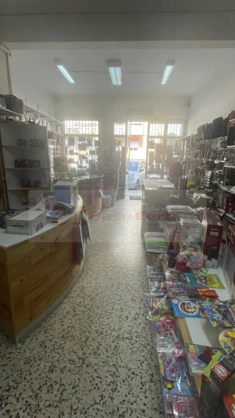 Loja para Cedência de Quotas em Póvoa de Santa Iria e Forte da Casa