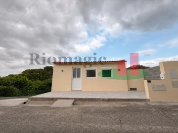 Moradia T2 para Venda em Outeiro da Cortiçada e Arruda dos Pisões
