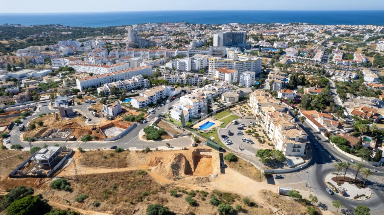 Terreno para Venda em Albufeira e Olhos de Água Foto 4