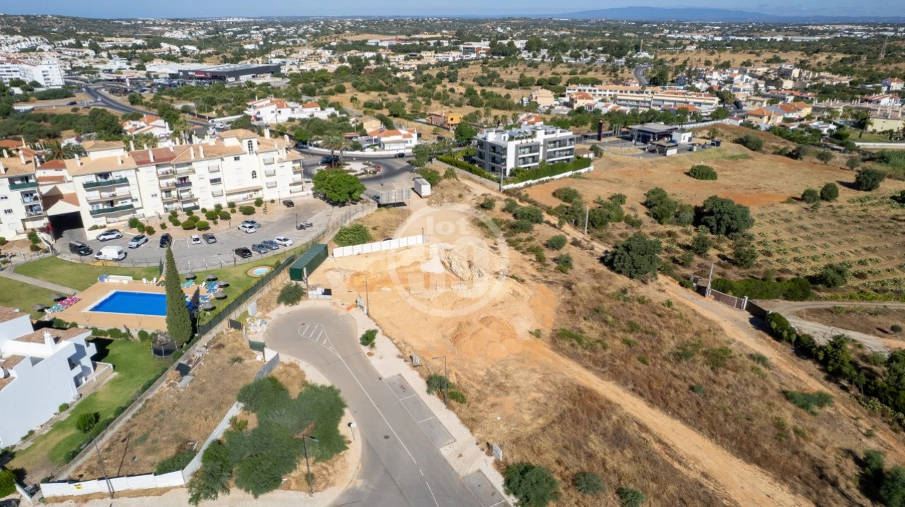 Terreno para Venda em Albufeira e Olhos de Água Foto 5