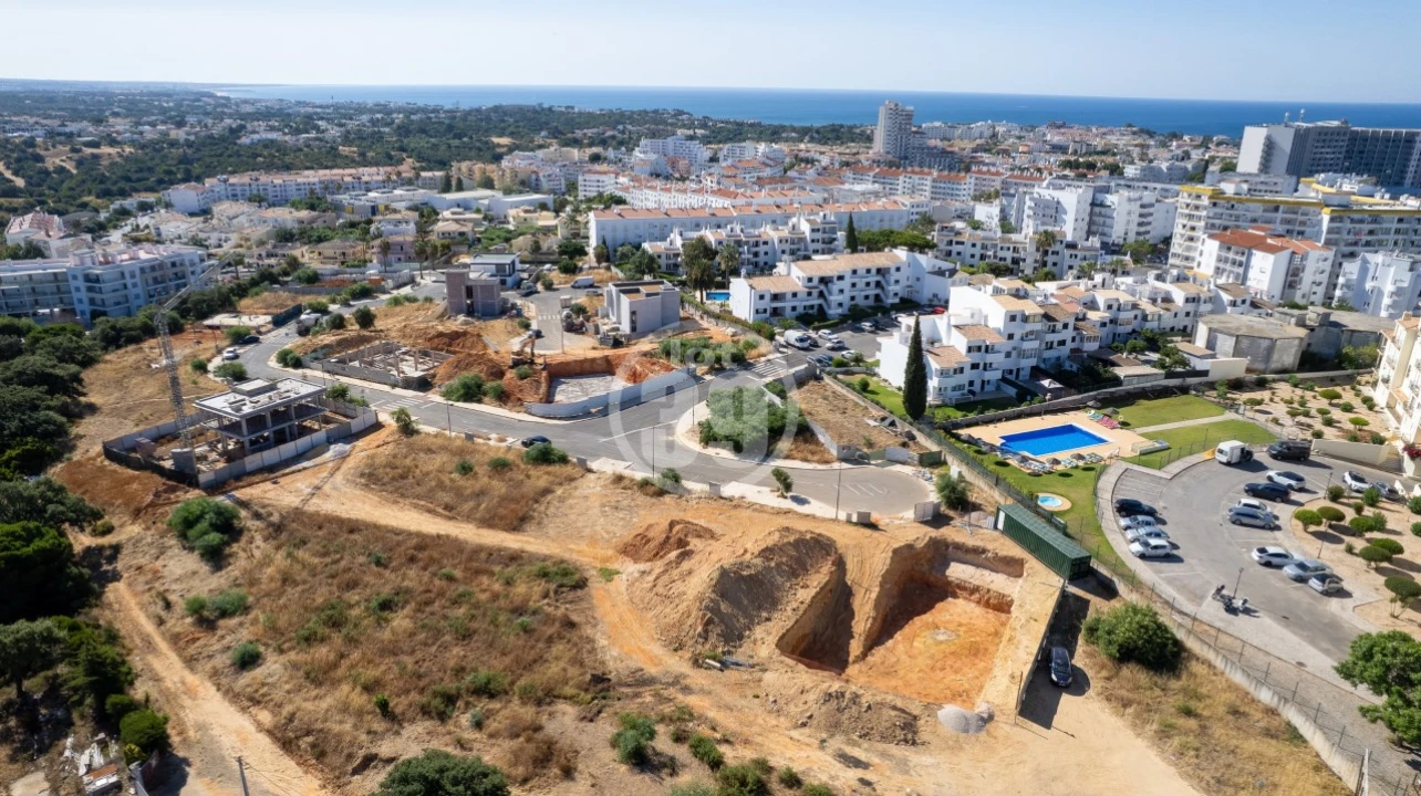 Terreno para Venda em Albufeira e Olhos de Água Foto 6