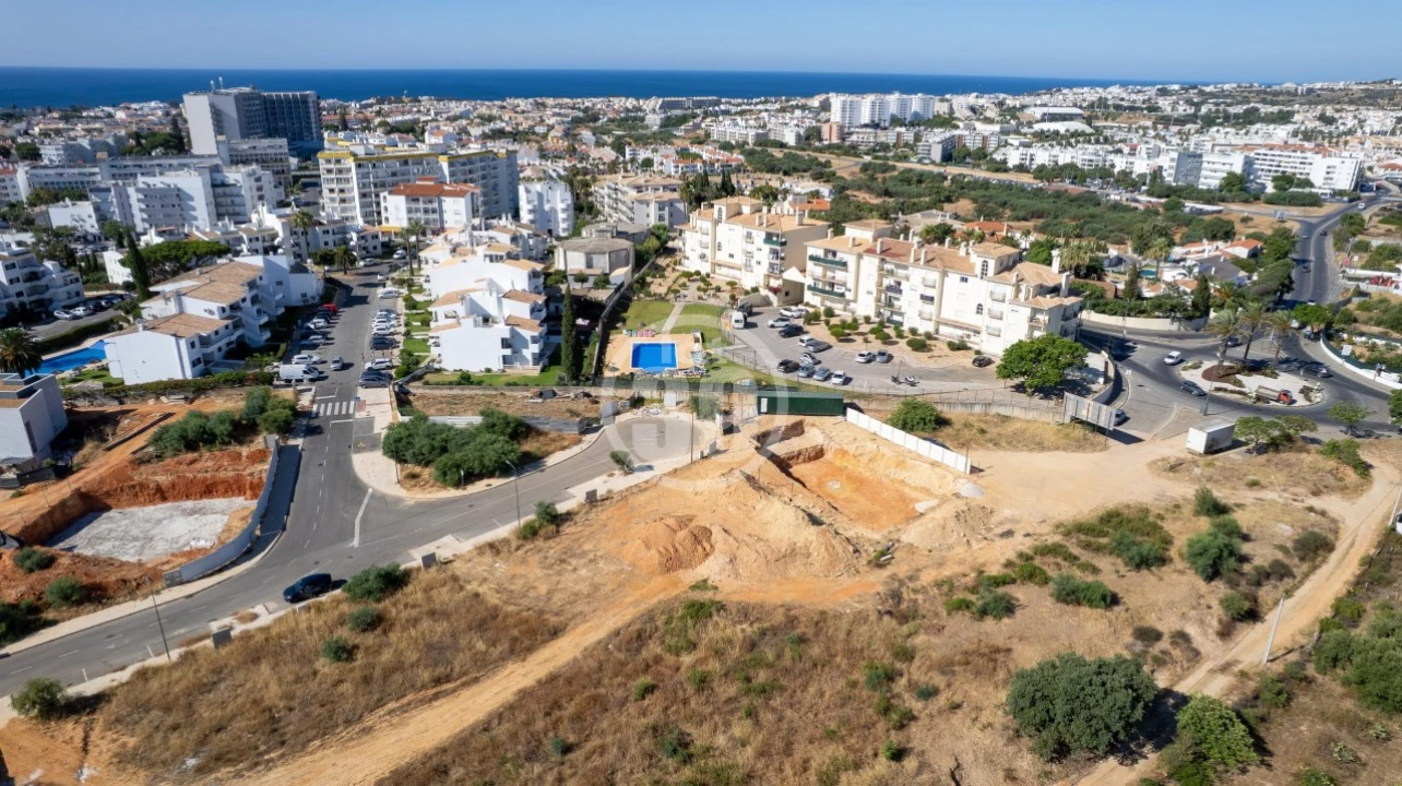 Terreno para Venda em Albufeira e Olhos de Água Foto 7