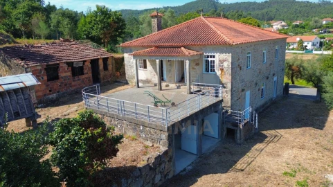 Moradia T3 para Venda em Calvelo