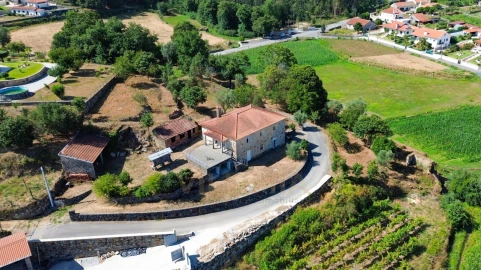 Moradia T3 para Venda em Calvelo