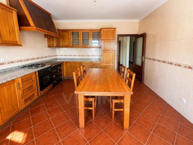 Moradia T3 para Venda em Calvelo Foto 14