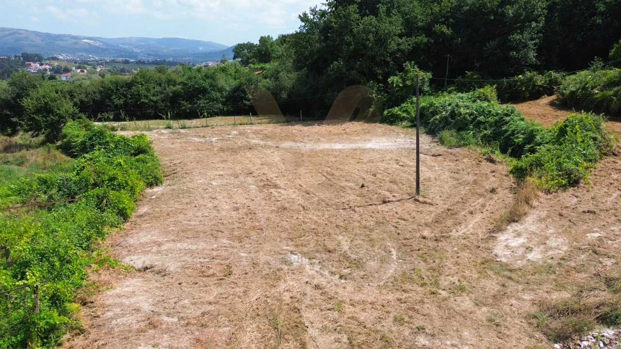 Terreno para Venda em Arcozelo Foto 1