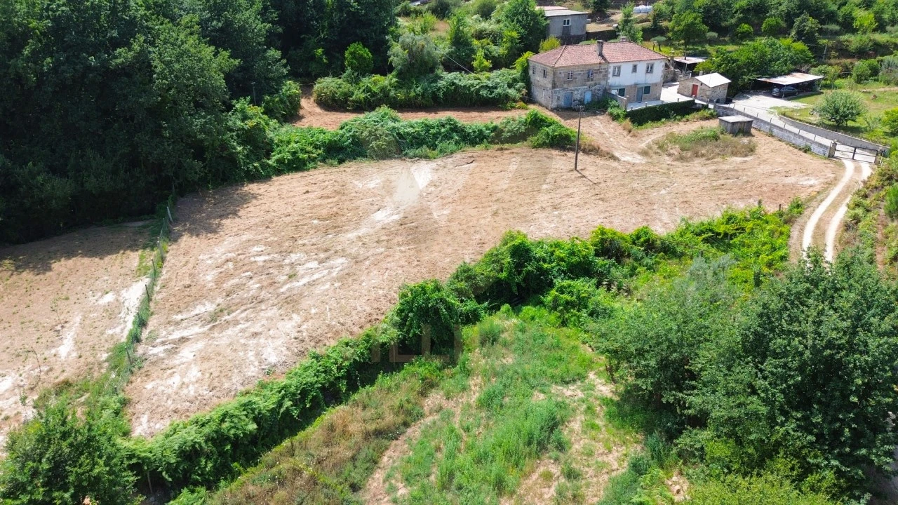 Terreno para Venda em Arcozelo Foto 5