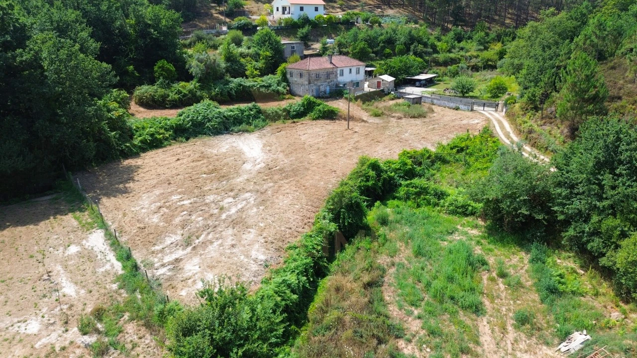 Terreno para Venda em Arcozelo Foto 6
