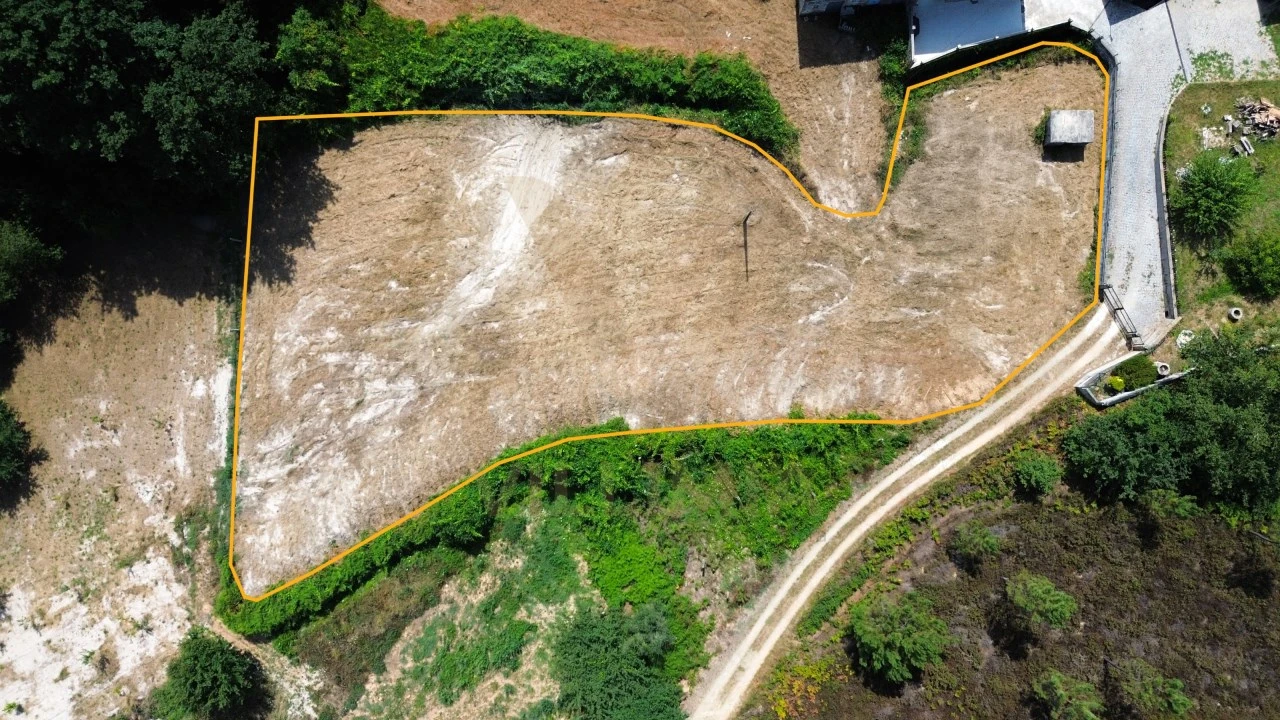 Terreno para Venda em Arcozelo Foto 8