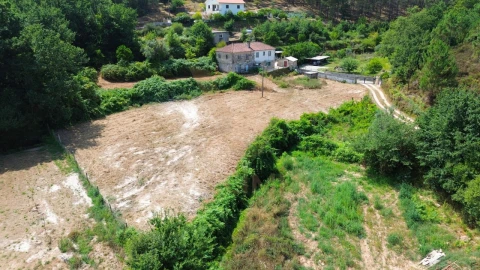 Terreno para Venda em Arcozelo