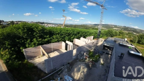 Moradia T30 para Venda em Lagares e Figueira