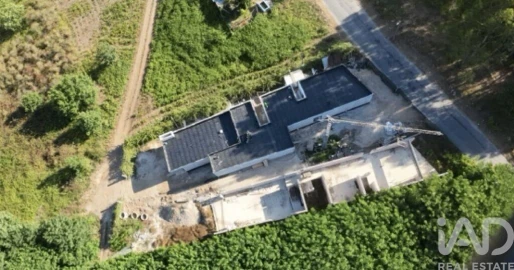 Moradia T30 para Venda em Lagares e Figueira