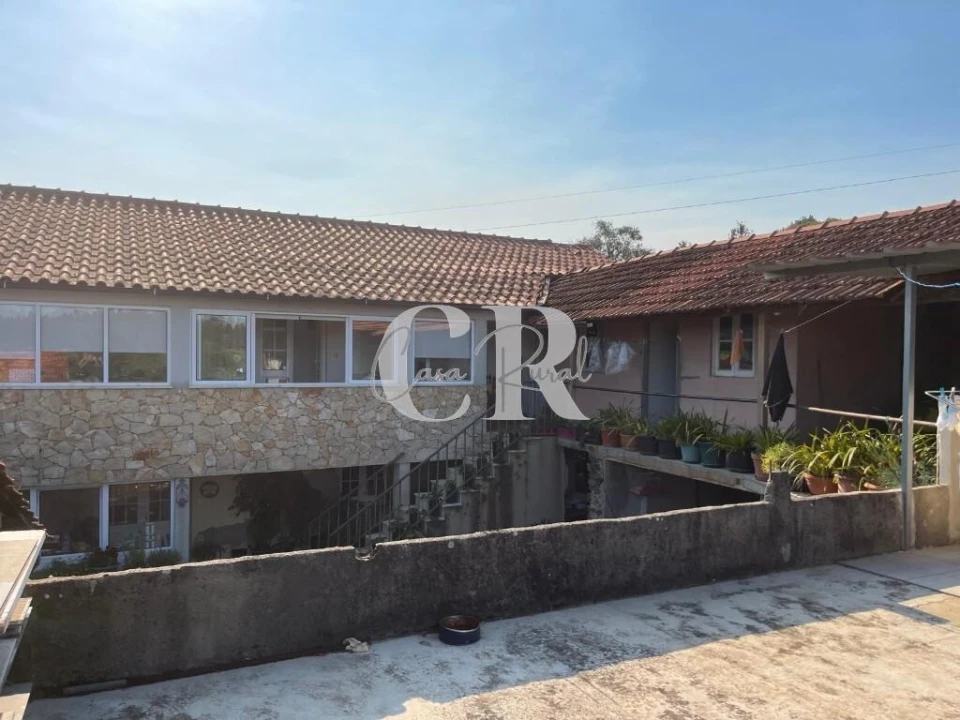 Moradia T4 para Venda em Arrifana Foto 1