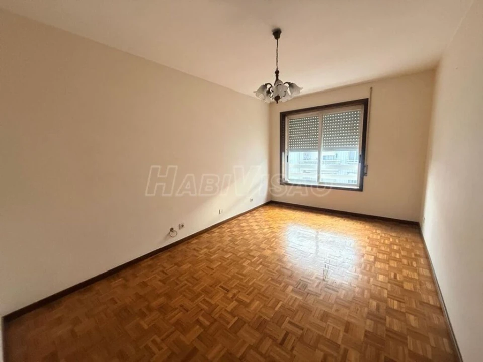 Apartamento T2 para Venda em Aguas Santas Foto 11