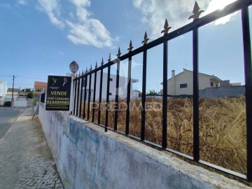 Terreno para Venda em Charneca de Caparica e Sobreda