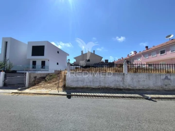 Terreno para Venda em Charneca de Caparica e Sobreda