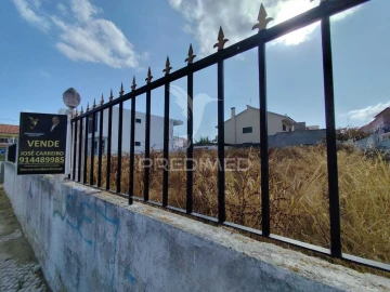 Terreno para Venda em Charneca de Caparica e Sobreda
