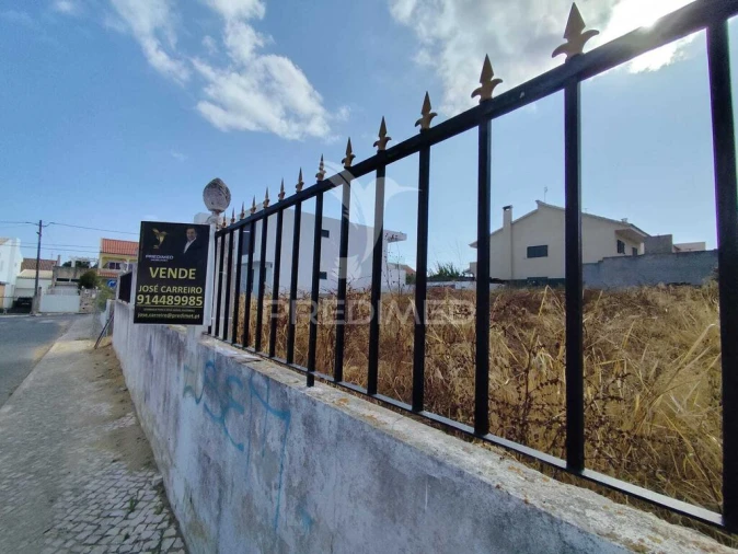Terreno para Venda em Charneca de Caparica e Sobreda Foto 6