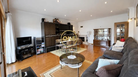 Apartamento T3 para Venda em Nespereira