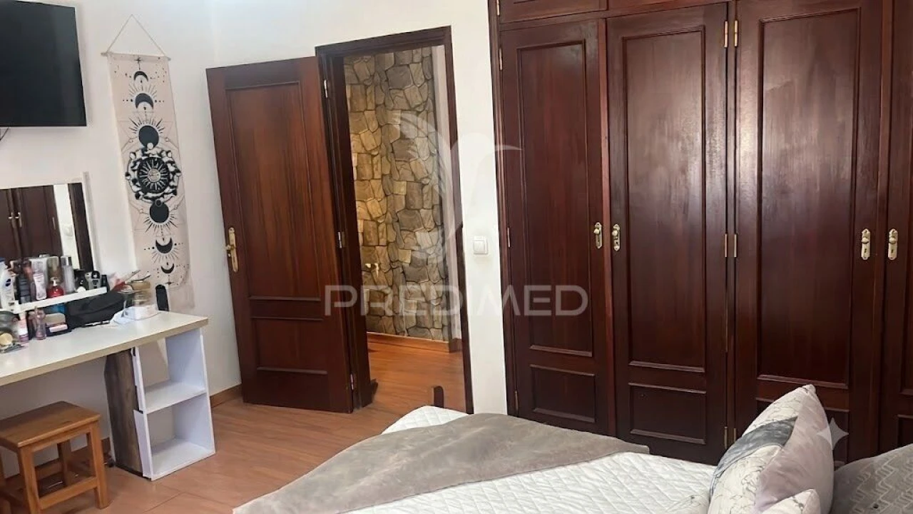 Apartamento T2 para Venda em Arruda dos Vinhos Foto 9