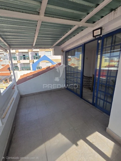 Moradia T4 para Venda em Póvoa de Santa Iria e Forte da Casa
