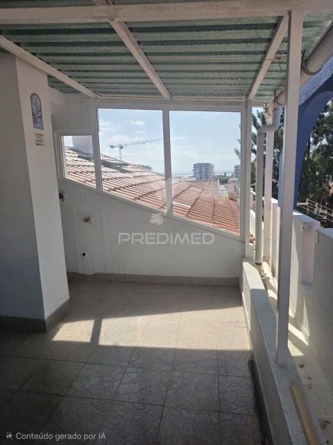 Moradia T4 para Venda em Póvoa de Santa Iria e Forte da Casa