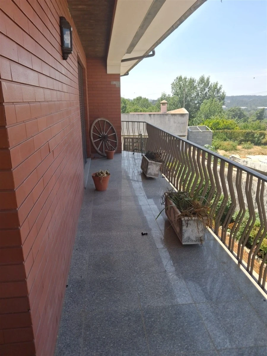 Moradia T3 para Venda em O. Azeméis, Riba-Ul, Ul, Macinhata Seixa, Madail Foto 12
