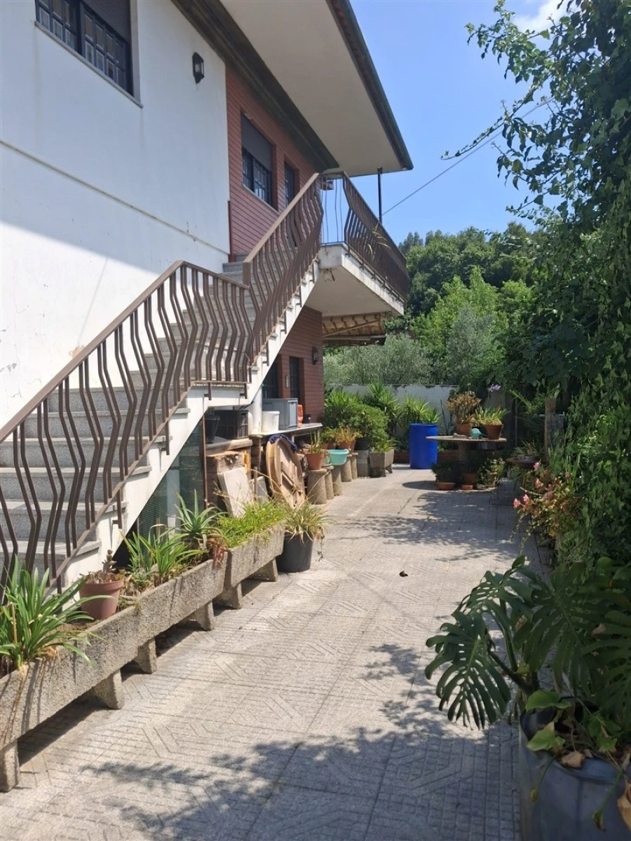 Moradia T3 para Venda em O. Azeméis, Riba-Ul, Ul, Macinhata Seixa, Madail Foto 10