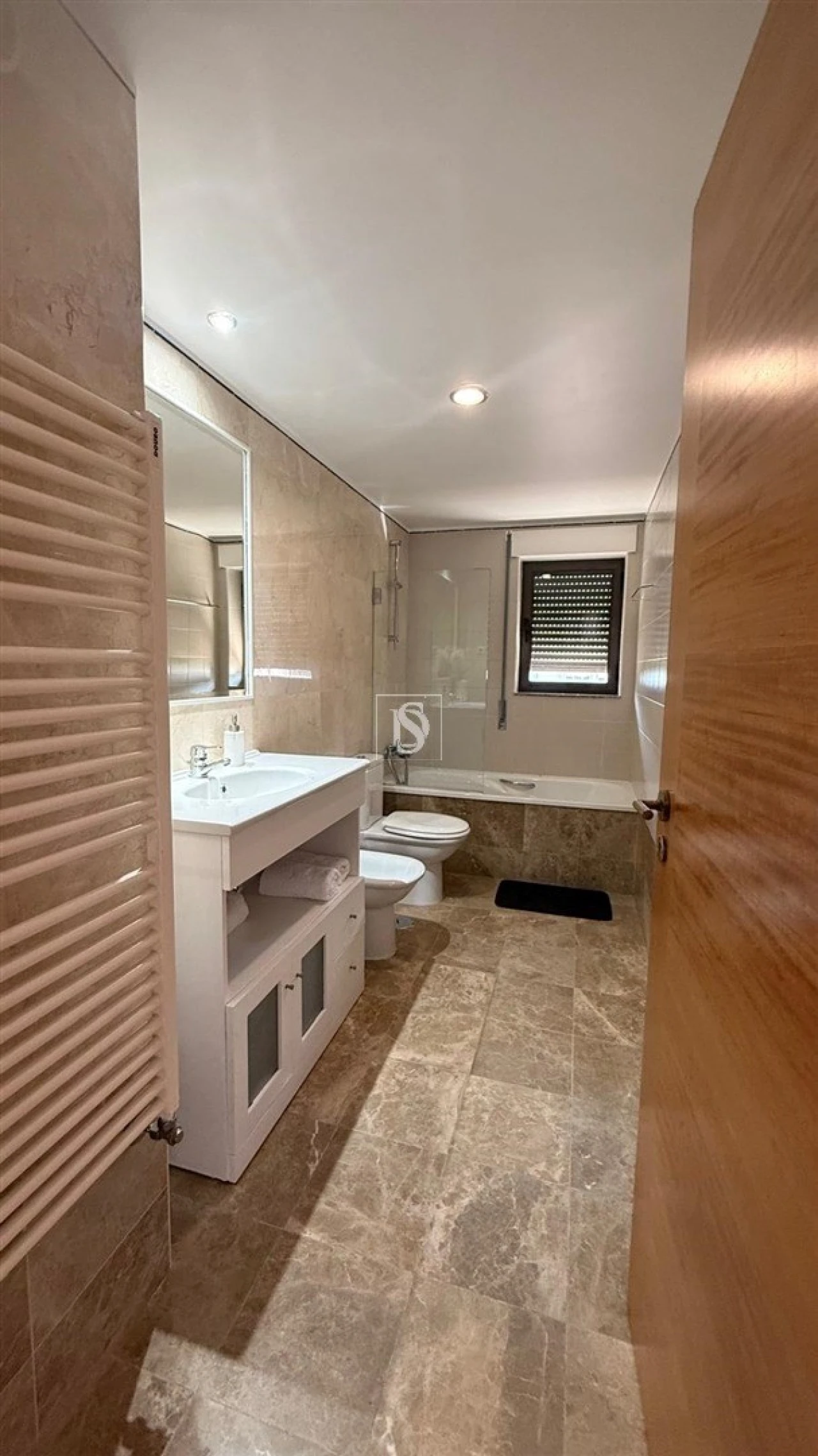 Apartamento T2 para Arrendamento em Darque Foto 6