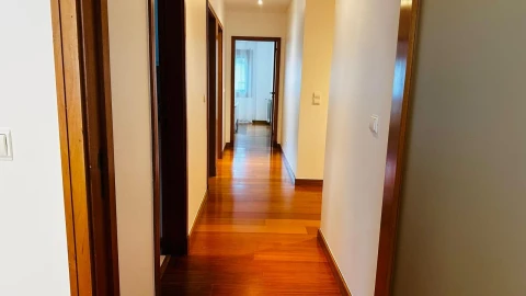 Apartamento T2 para Arrendamento em Darque