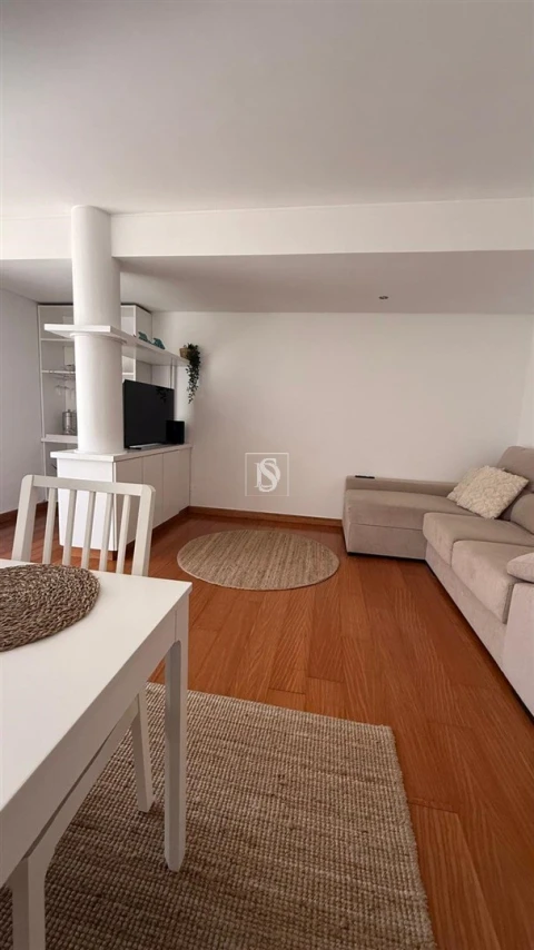 Apartamento T2 para Arrendamento em Darque