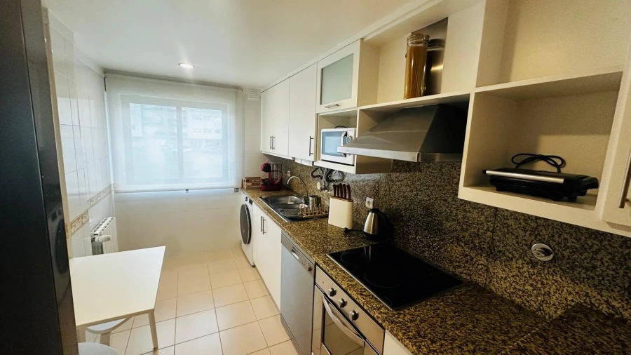 Apartamento T2 para Arrendamento em Darque Foto 9
