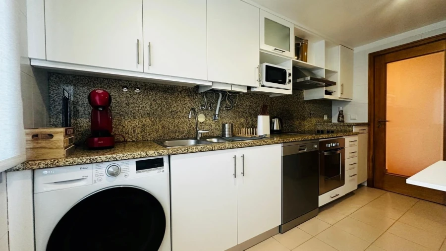 Apartamento T2 para Arrendamento em Darque Foto 8