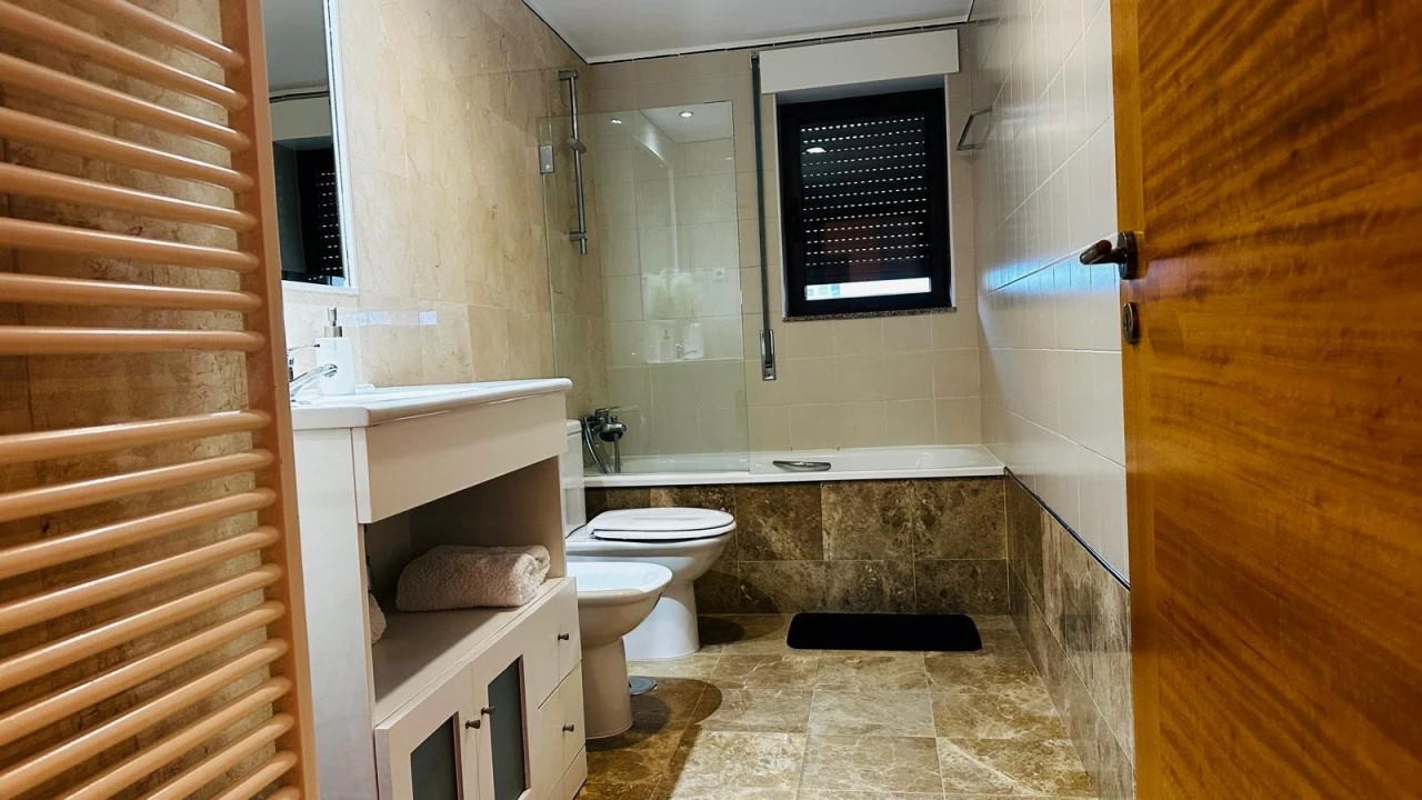 Apartamento T2 para Arrendamento em Darque Foto 11