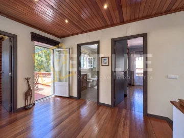 Moradia T4 para Venda em Carvoeira