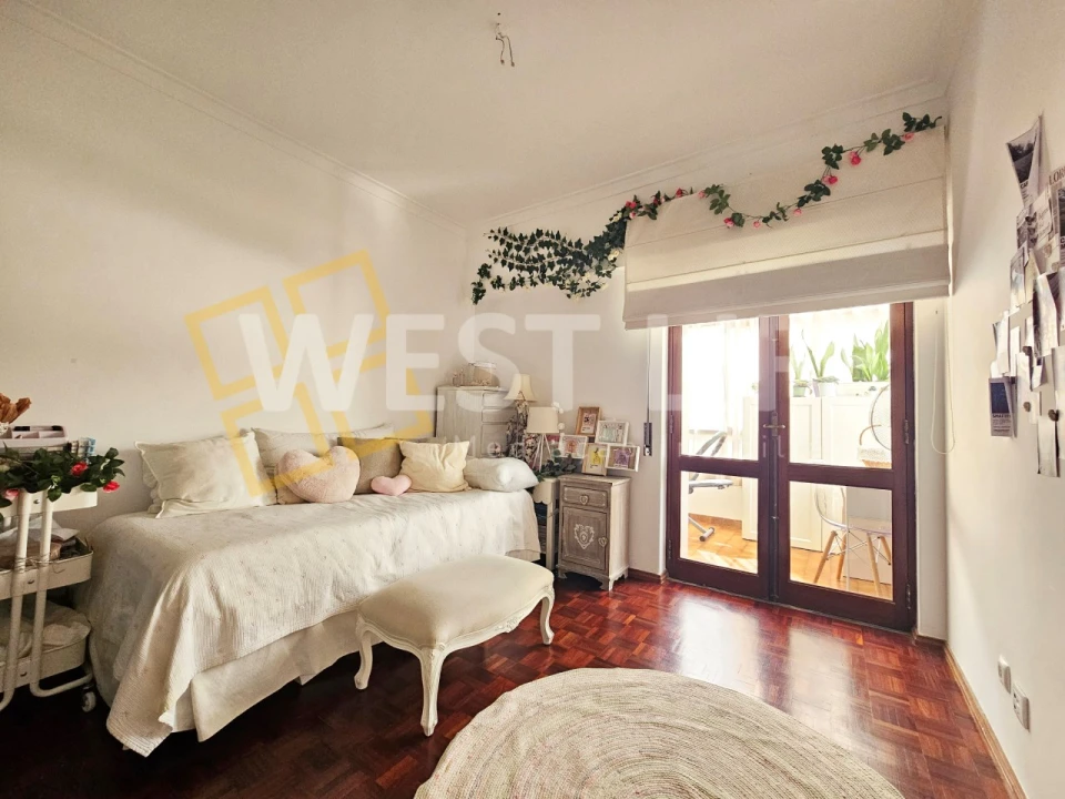 Apartamento T2 para Venda em Alcabideche Foto 17