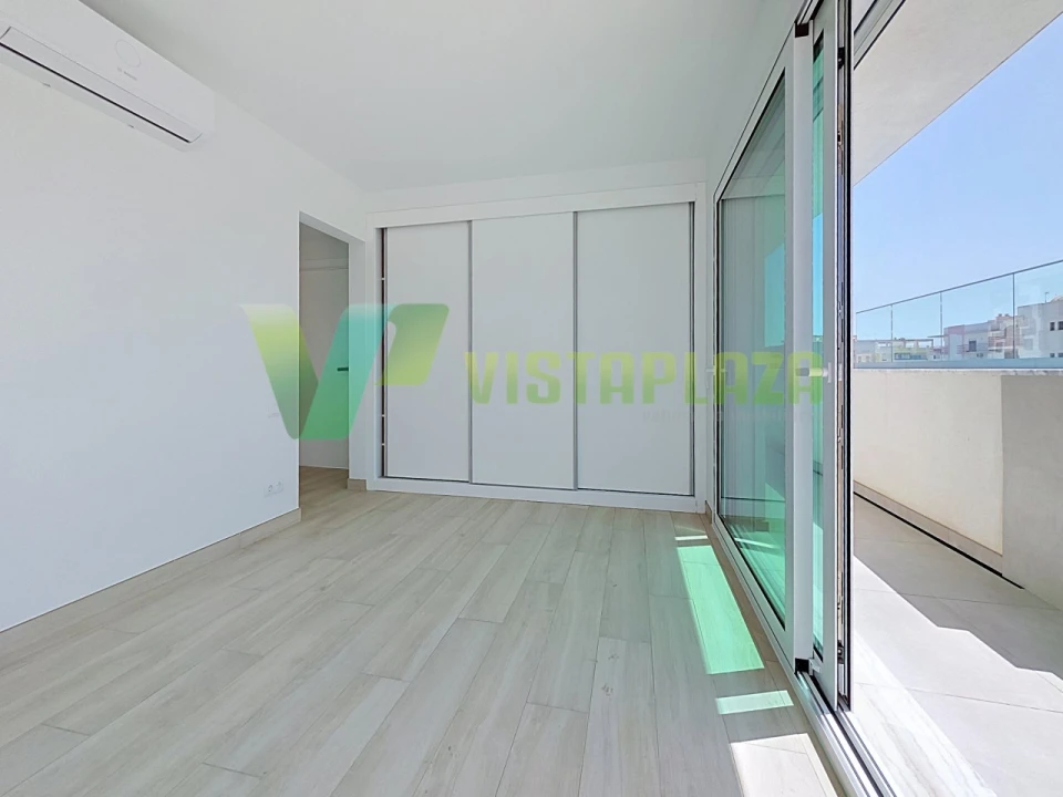 Apartamento T3 para Venda em Portimão Foto 8