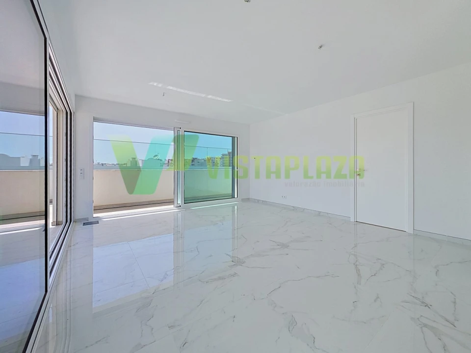 Apartamento T3 para Venda em Portimão Foto 4
