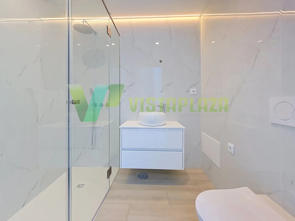 Apartamento T3 para Venda em Portimão Foto 6