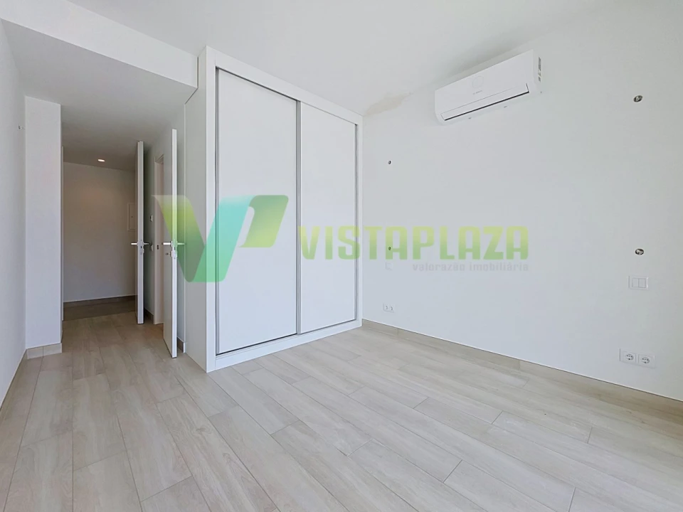 Apartamento T3 para Venda em Portimão Foto 7