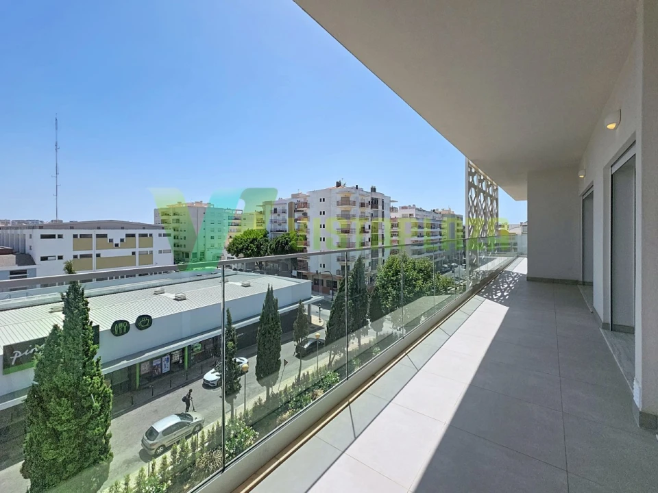 Apartamento T3 para Venda em Portimão Foto 9